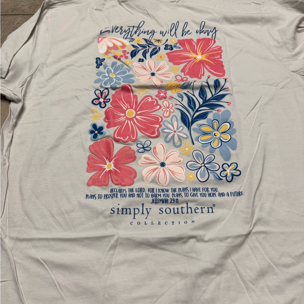 NWT Simply Southern Floral Graphic Tee XL